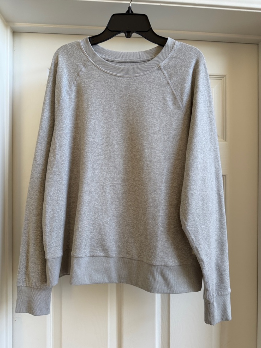 Vuori Daydream Crew Heather Gray